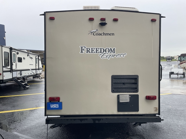 2017 Coachmen Freedom Express 192RBS — photo 7 of 8