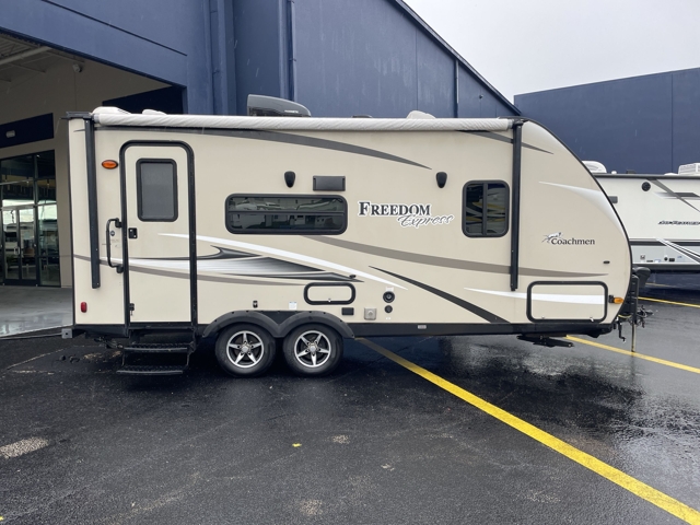 2017 Coachmen Freedom Express 192RBS — photo 5 of 8
