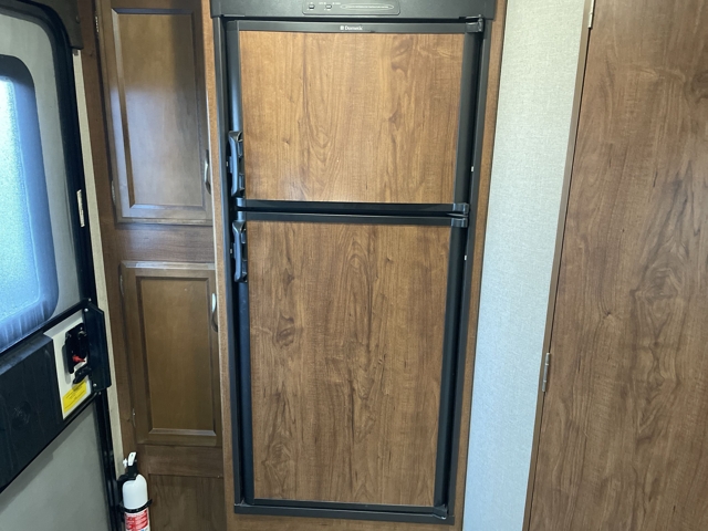 2017 Coachmen Freedom Express 192RBS — photo 8 of 8