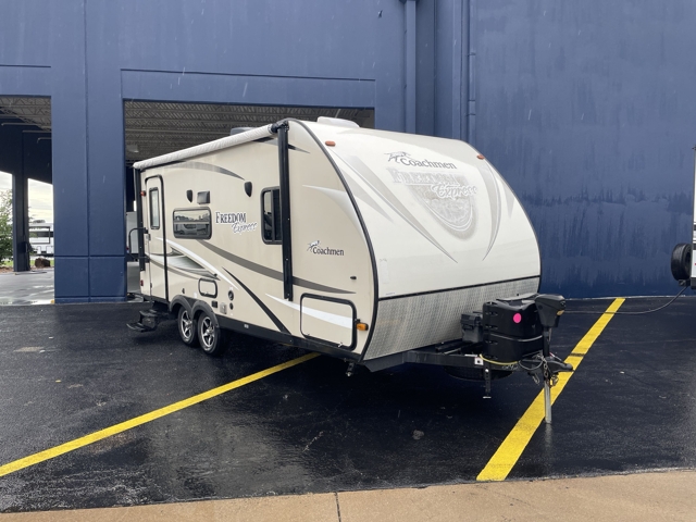 2017 Coachmen Freedom Express 192RBS — photo 1 of 8