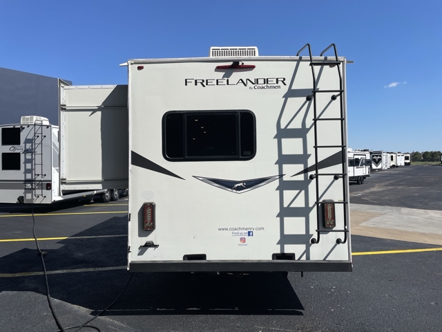 2023 Coachmen Freelander 31MB — photo 6 of 8