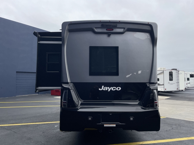 2026 Jayco Seneca XT 35L — photo 7 of 8