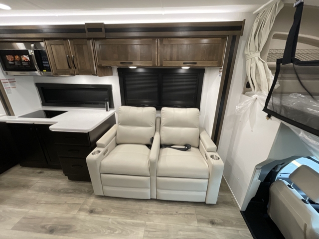 2026 Jayco Seneca XT 35L — photo 3 of 8