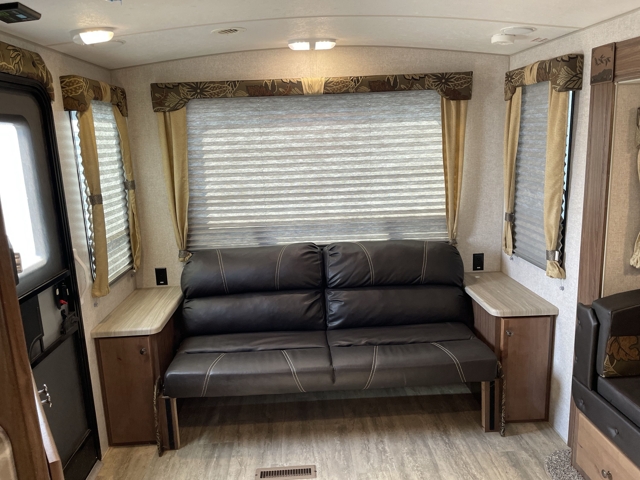 2023 Northwood Nash 25DS — photo 3 of 8