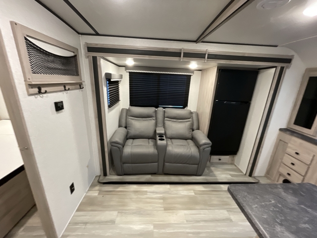 2024 Coachmen Northern Spirit 2565FK — photo 3 of 8