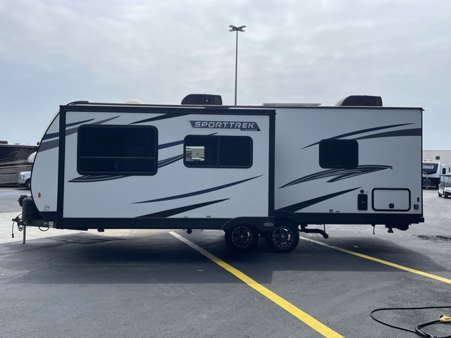 2023 Venture RV Sporttrek 251VFK — photo 6 of 8