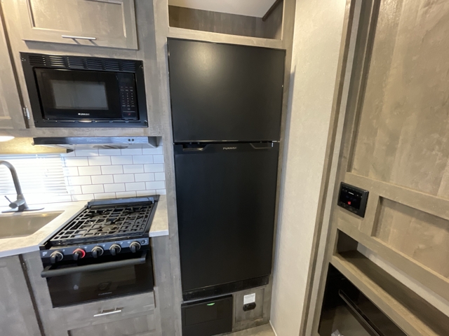 2022 Forest River XLR Boost 27QB — photo 8 of 8