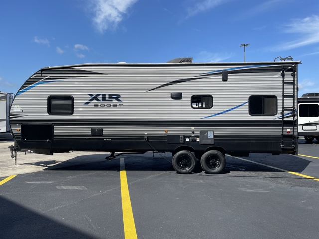 2022 Forest River XLR Boost 27QB — photo 6 of 8