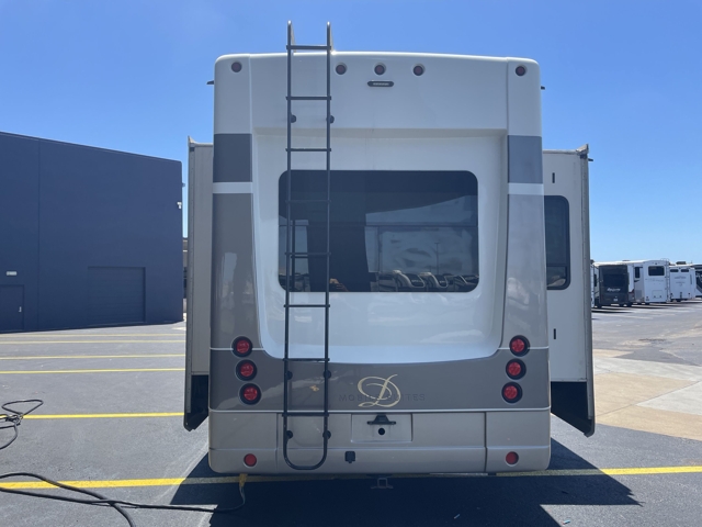 2020 DRV Luxury Suites Mobile Suites 40KSSB4 — photo 7 of 8