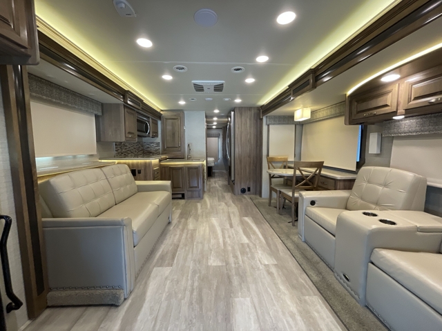 2020 Jayco Seneca 37TS — photo 3 of 8