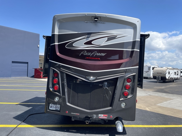 2020 Fleetwood Pace Arrow 35S — photo 7 of 8