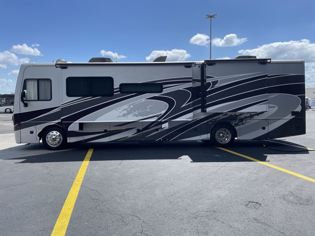 2020 Fleetwood Pace Arrow 35S — photo 5 of 8