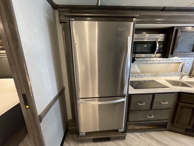 2020 Fleetwood Pace Arrow 35S — photo 8 of 8