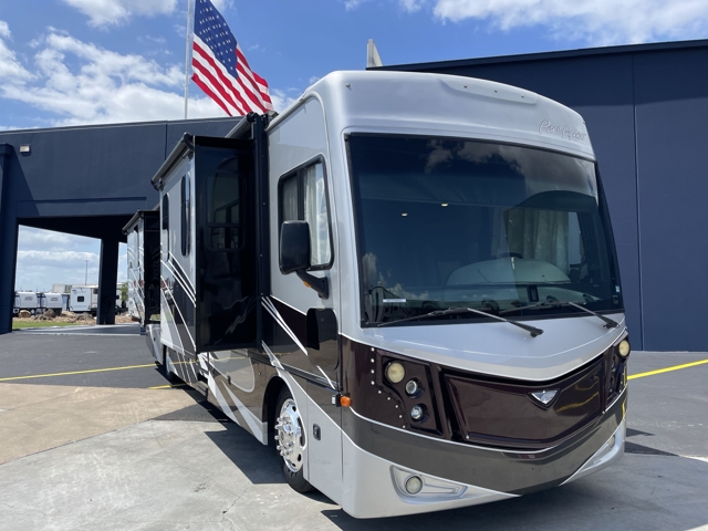 2020 Fleetwood Pace Arrow 35S — photo 1 of 8
