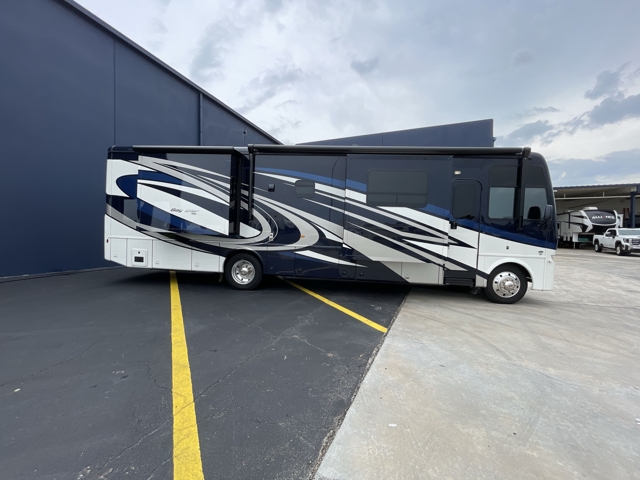 2023 Newmar Bay Star 3629 — photo 4 of 8