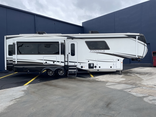 2024 Jayco Pinnacle 36FBTS — photo 5 of 8