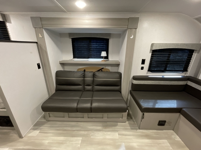 2023 Coachmen Clipper 18BHS — photo 3 of 8