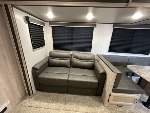 2021 Coachmen Spirit Ultra Lite 3272BH — photo 2 of 8