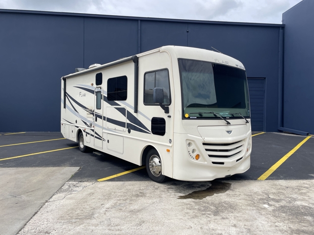 2019 Fleetwood Flair 28A — photo 1 of 8