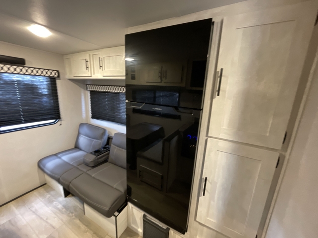 2024 Shasta Shasta 26DB — photo 7 of 8