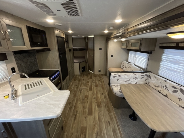 2020 Forest River Puma Xle 27RBQC — photo 3 of 8