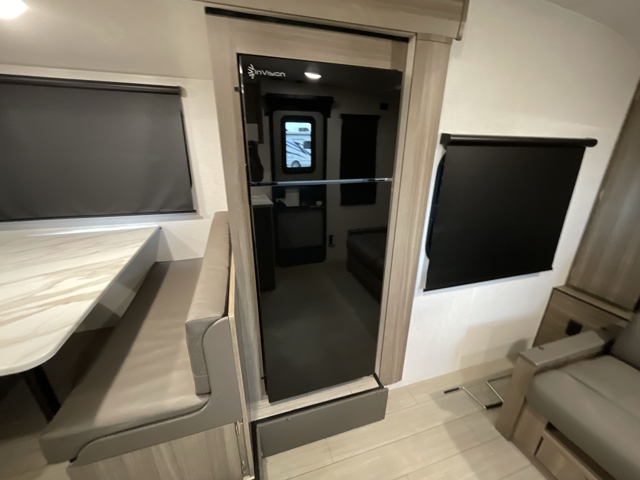 2025 Venture RV Sonic 211VDB — photo 8 of 8