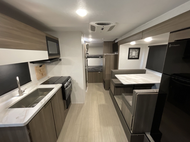 2025 Venture RV Sonic 211VDB — photo 2 of 8