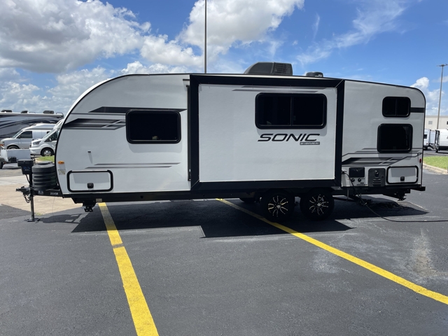 2025 Venture RV Sonic 211VDB — photo 6 of 8