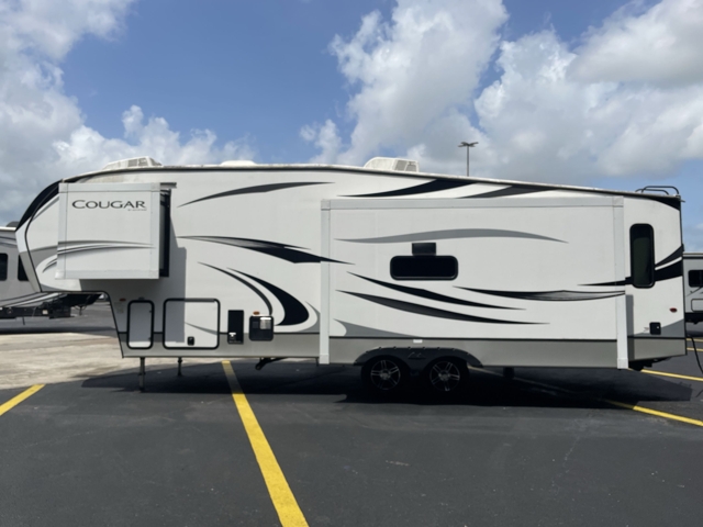 2022 Keystone Cougar 29RLI — photo 6 of 8