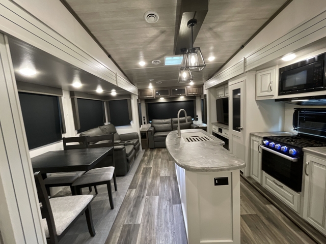 2022 Keystone Cougar 29RLI — photo 3 of 8