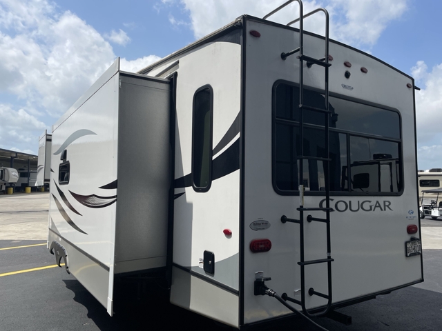 2022 Keystone Cougar 29RLI — photo 7 of 8