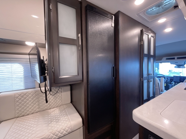 2023 Entegra Coach Expanse Li 21BL — photo 8 of 8