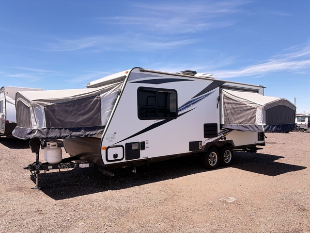 2020 Forest River Solaire Expandable 185X — photo 7 of 8