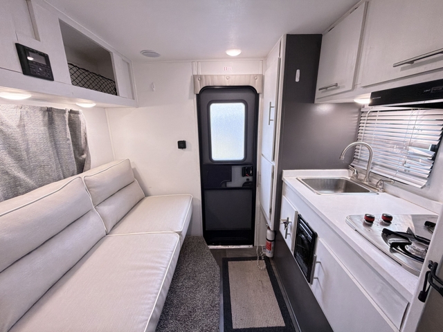 2023 Travel Lite Super Lite 700SL — photo 3 of 8