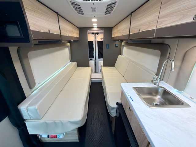 2027 Jayco Swift 20T — photo 3 of 8