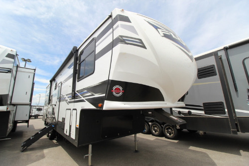 New Or Used Toyhauler Campers For Sale Camping World Rv Sales