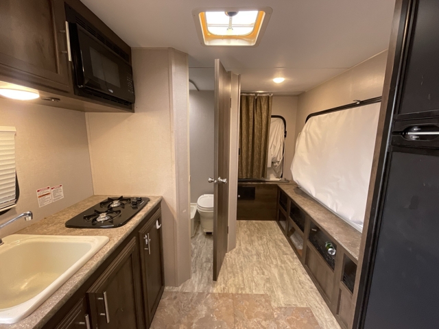 2018 K-Z RV Sportsmen Classic 180RBT — photo 3 of 8