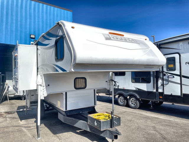 2016 Lance Lance 1062 — photo 1 of 8