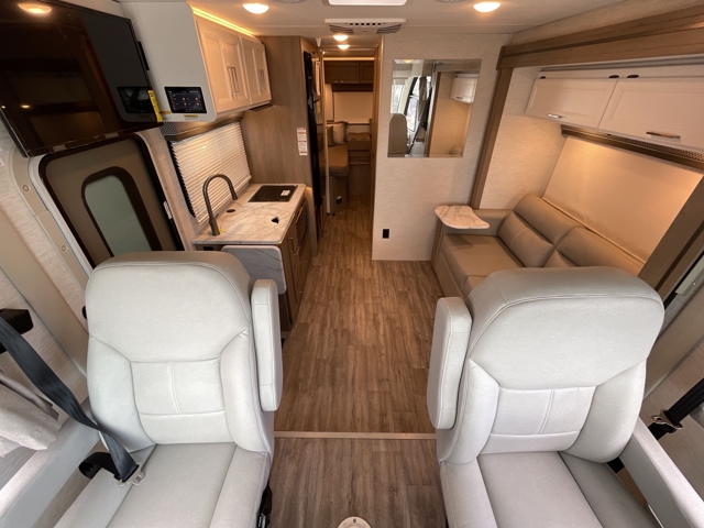 2026 Thor Freedom Traveler A24 — photo 3 of 8