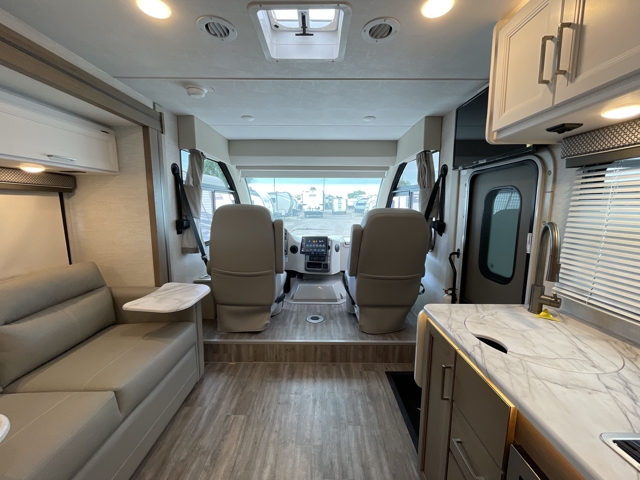 2026 Thor Freedom Traveler A24 — photo 4 of 8