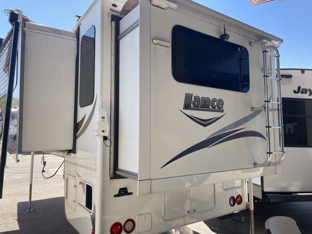 2017 Lance Lance 1172 — photo 4 of 8