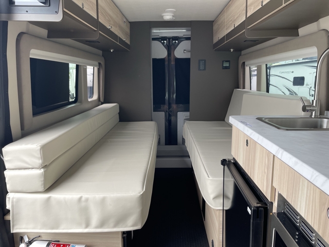 2027 Jayco Swift 20T — photo 3 of 8