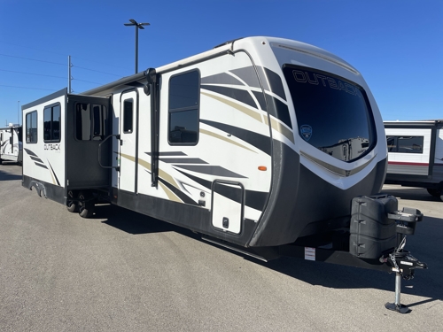 RV carousel image 1