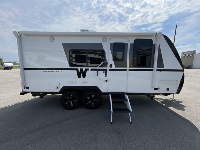 2026 Winnebago Micro Minnie 2108DS — photo 6 of 8