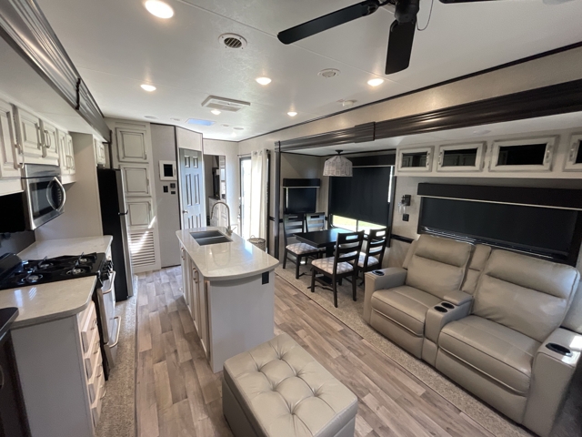 2020 Jayco Jay Flight Bungalow 40FBTS — photo 4 of 8