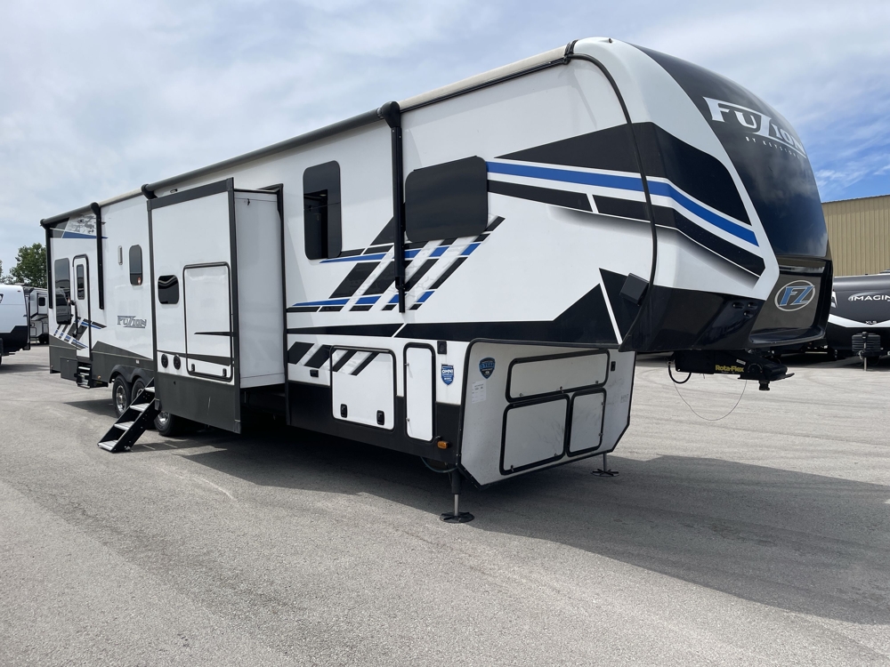 2022 Keystone Fuzion 427