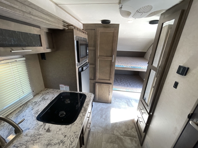 2018 Forest River R-pod 176T — photo 4 of 8