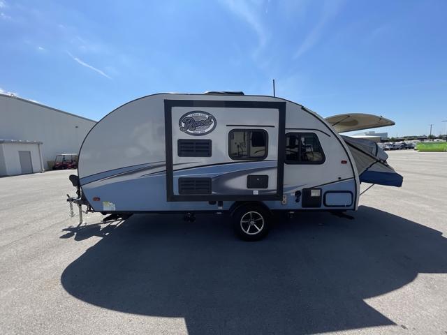 2018 Forest River R-pod 176T — photo 7 of 8