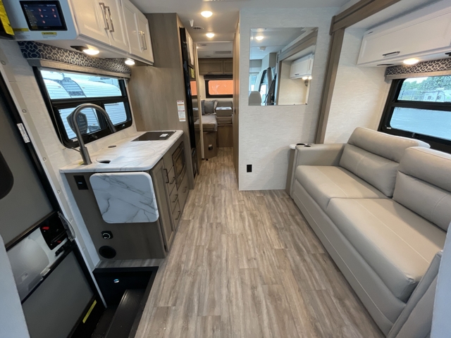 2026 Thor Freedom Traveler A24 — photo 3 of 8