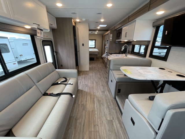 2026 Thor Freedom Traveler A32 — photo 3 of 8
